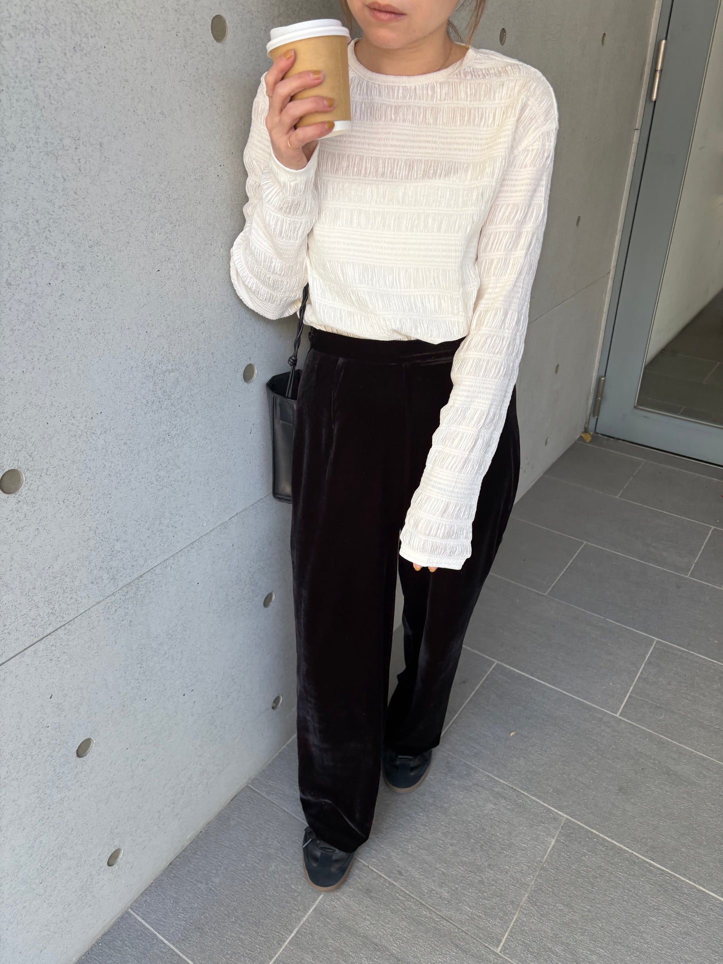 <pre order>velours pants