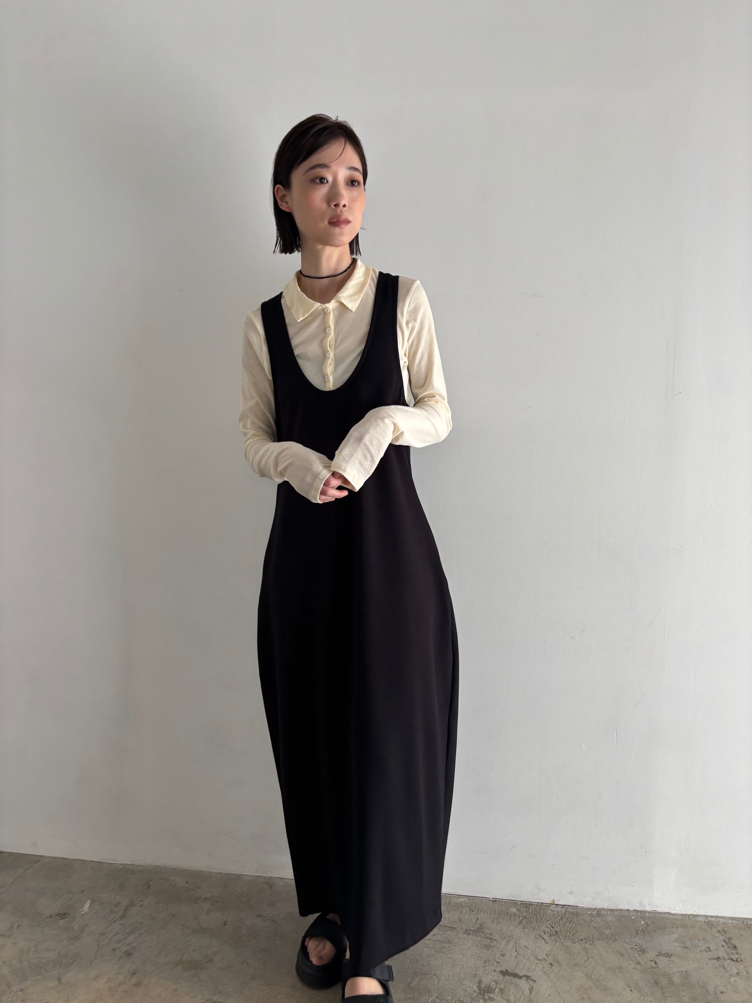 【re stock】 uneck one-piece