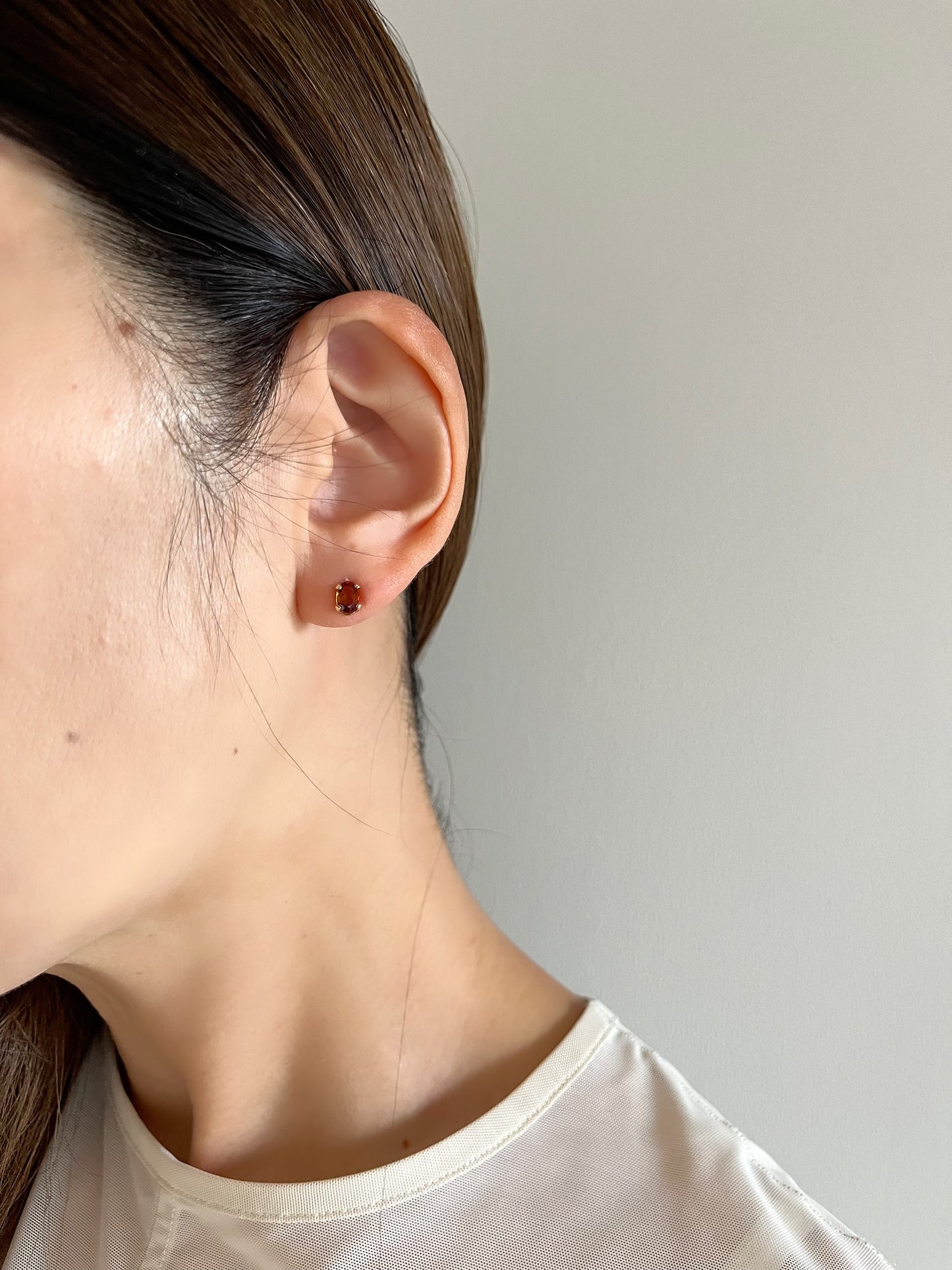 oval stud pierce