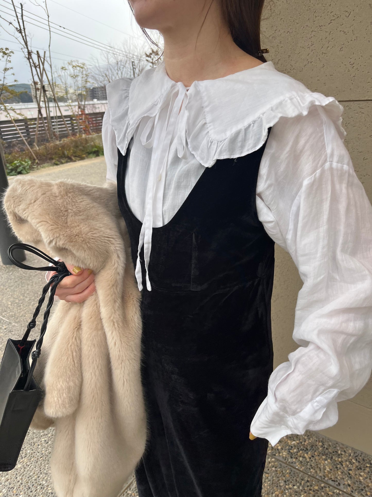 frill collar blouse