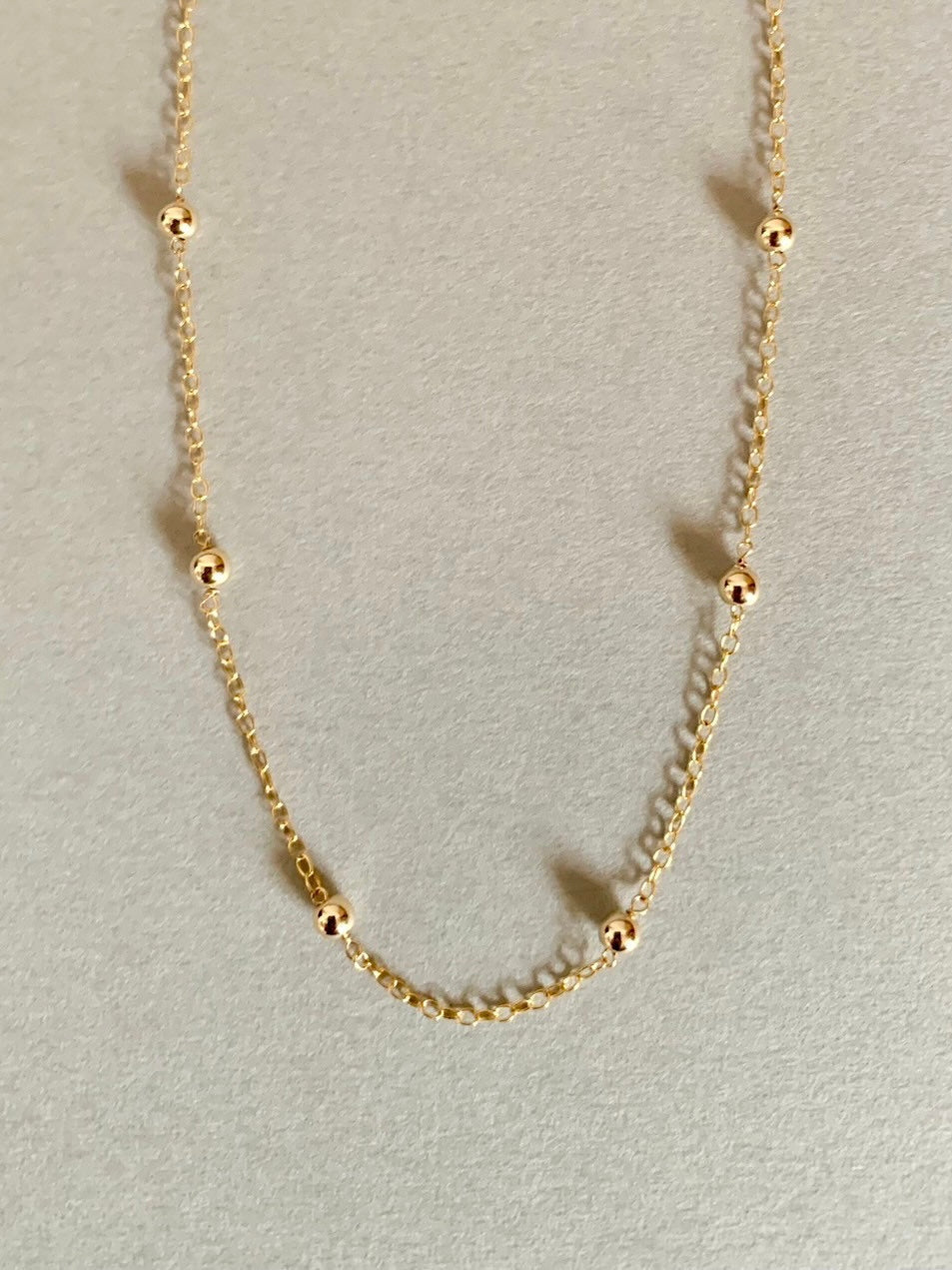 beads chain necklace