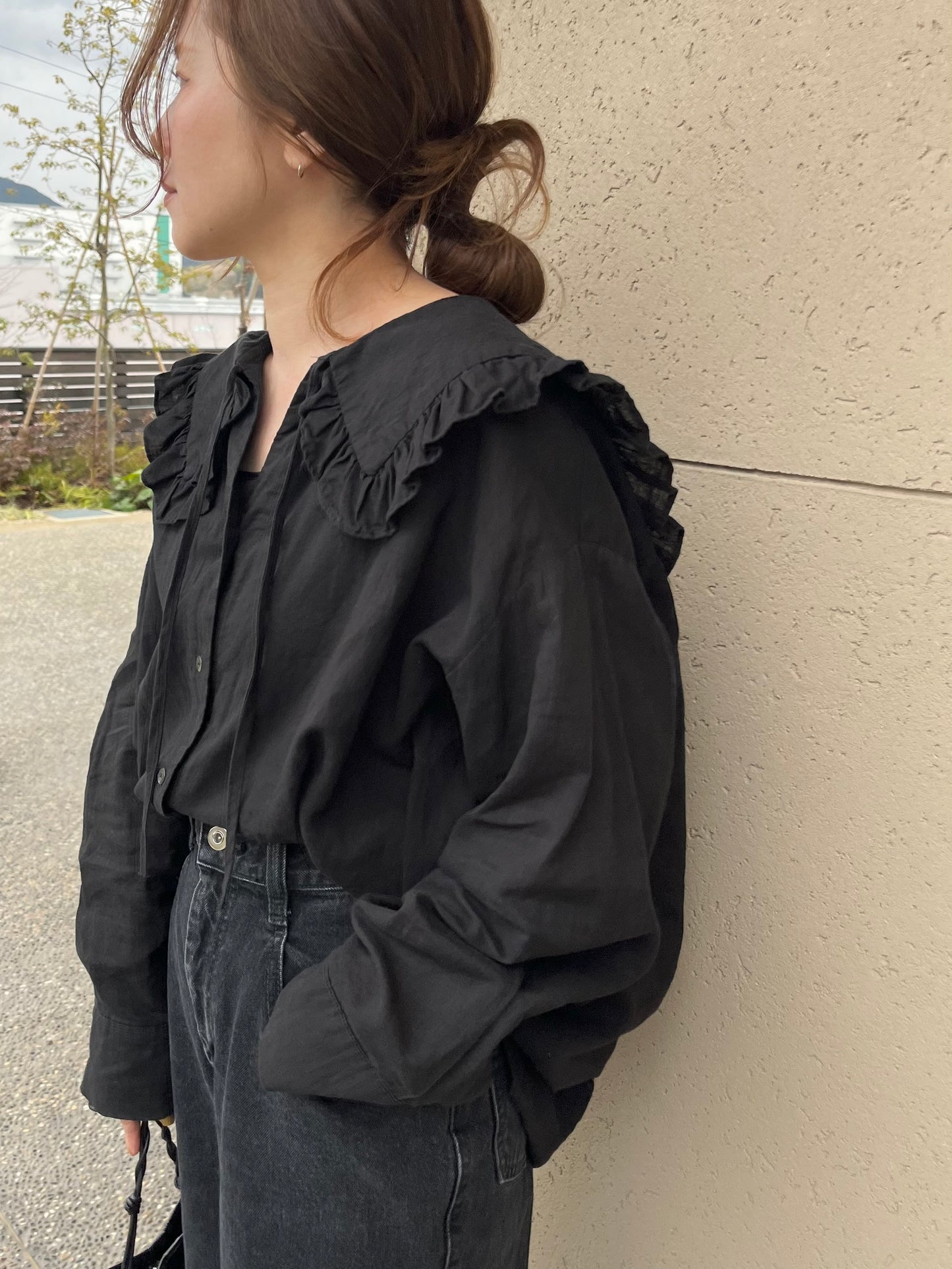 frill collar blouse