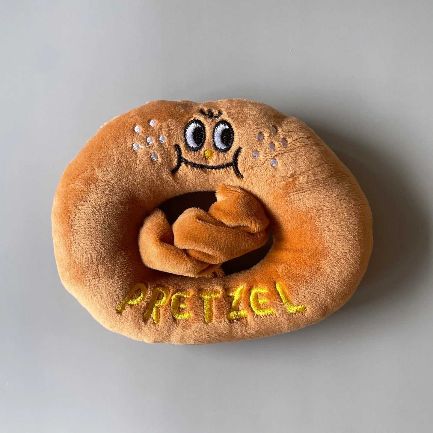 TOY pretzel