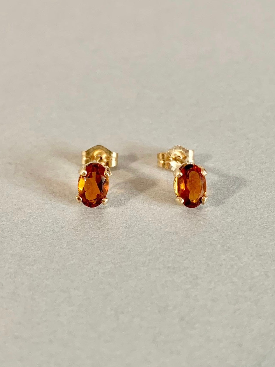 oval stud pierce