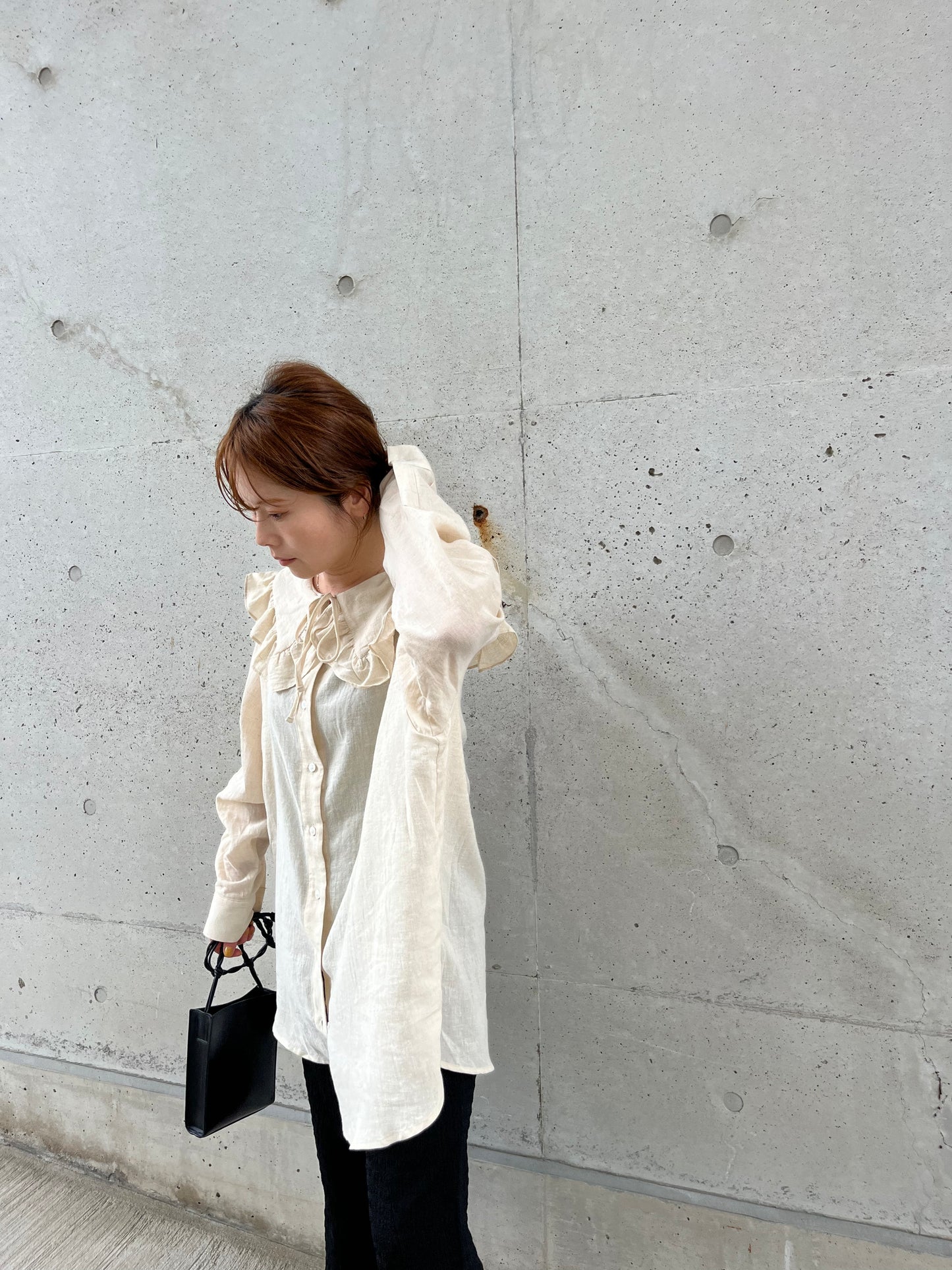 frill collar blouse