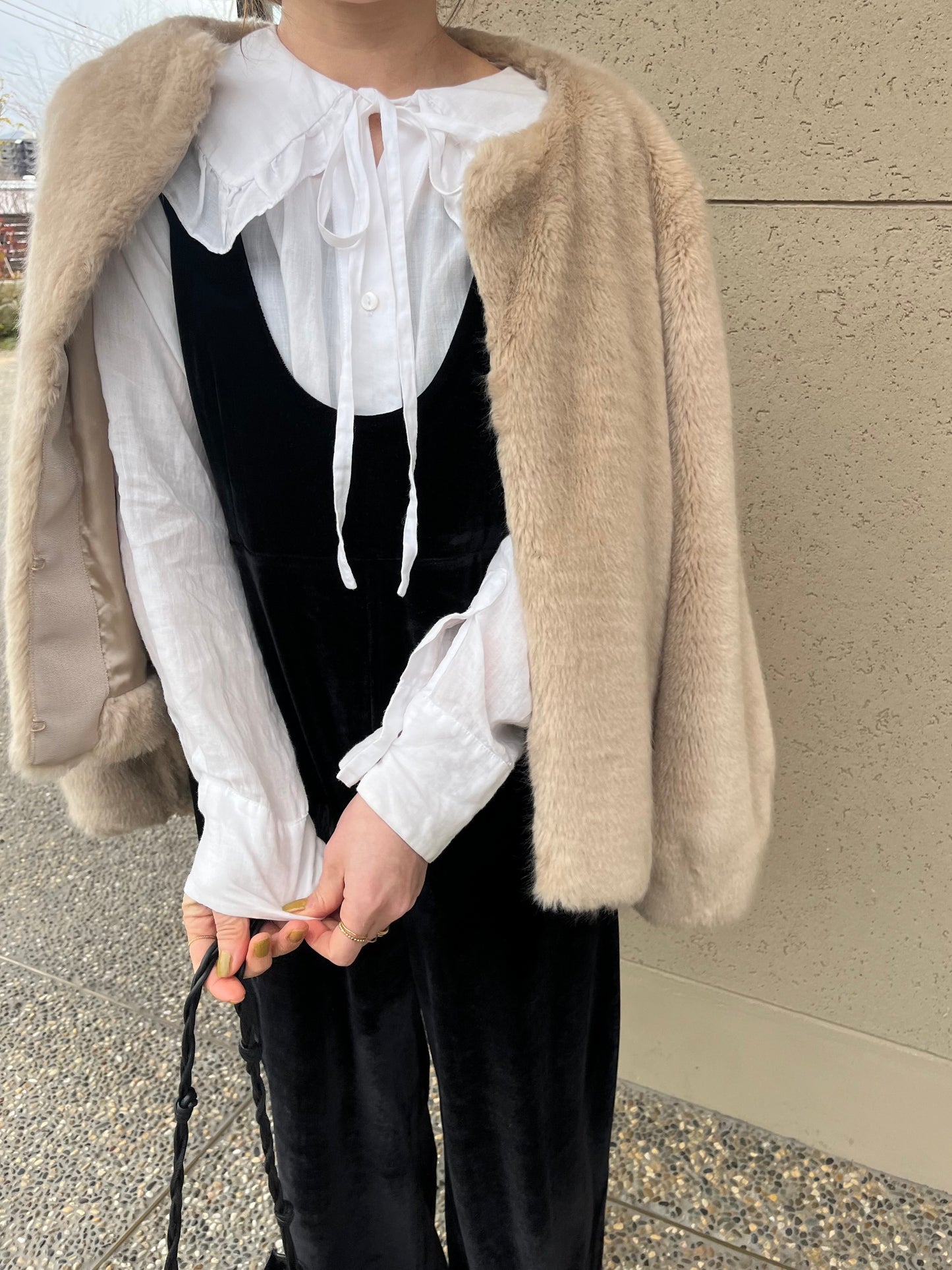 frill collar blouse
