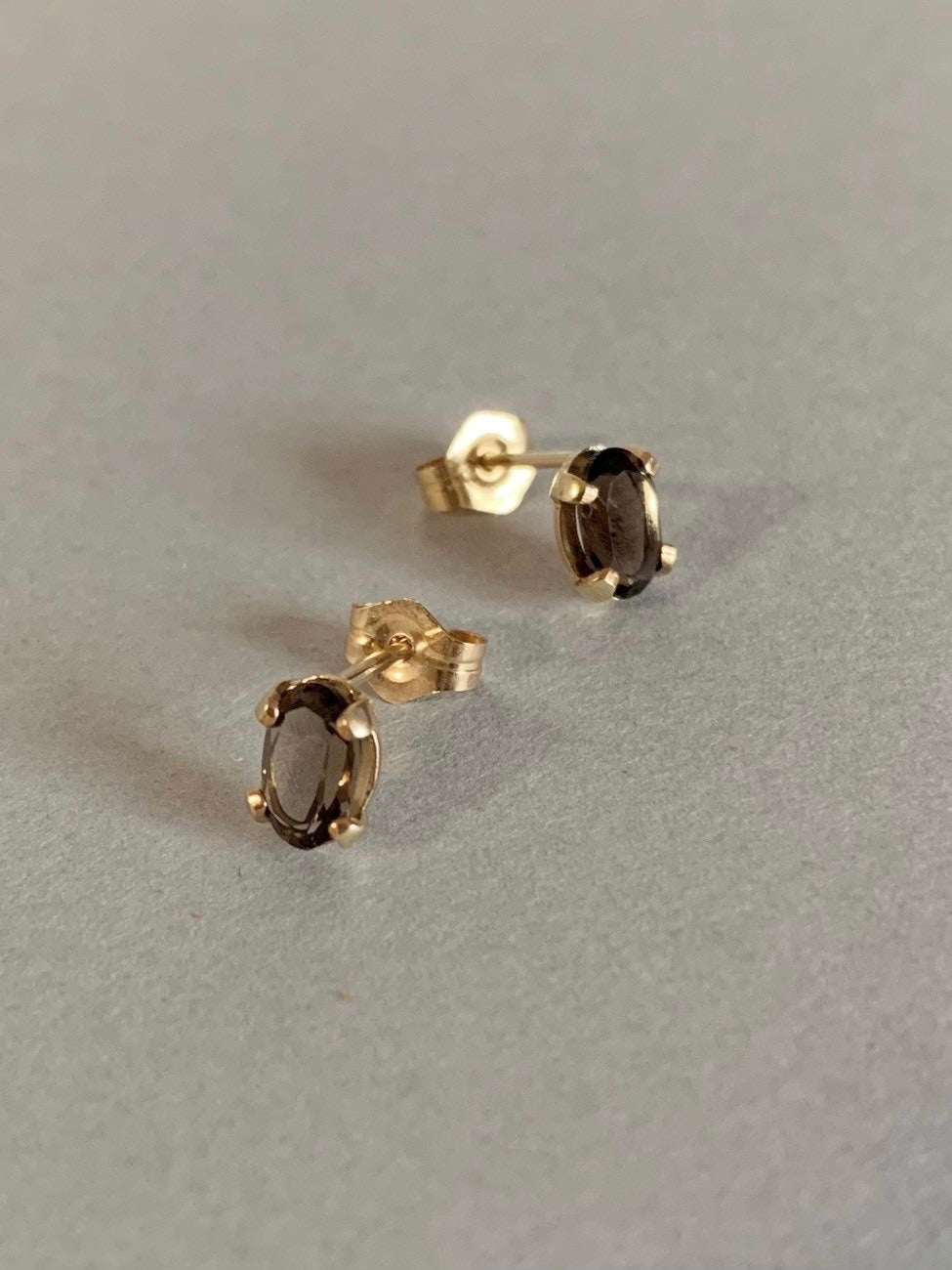 oval stud pierce