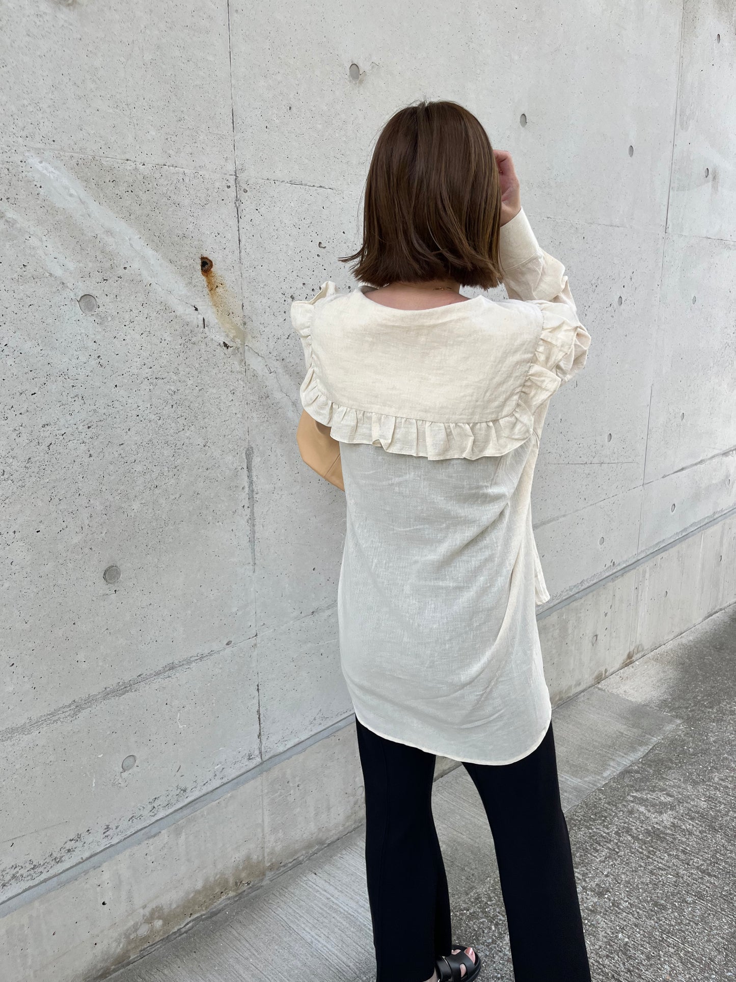 frill collar blouse
