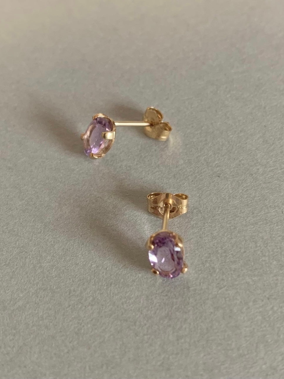 oval stud pierce