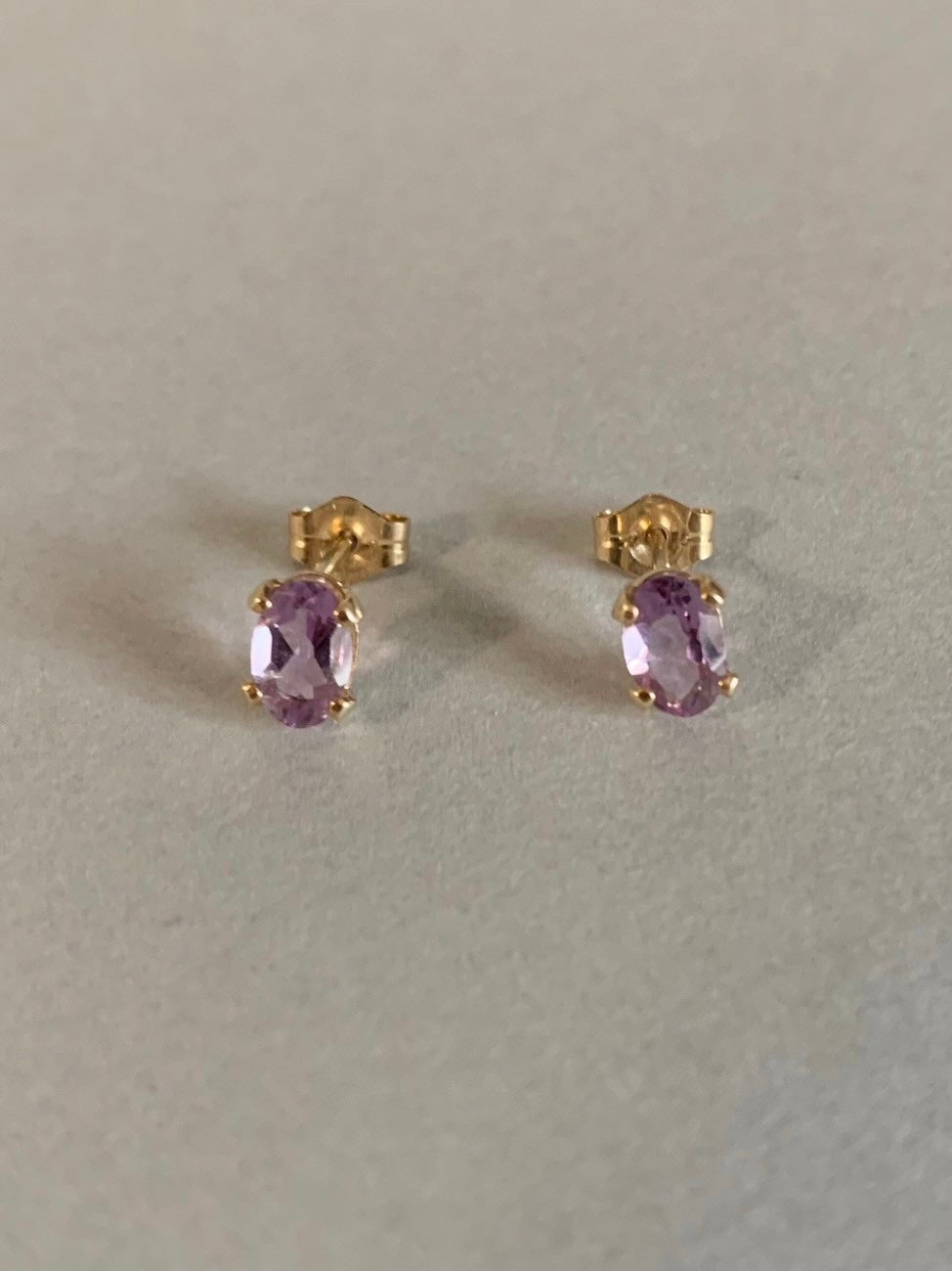 oval stud pierce