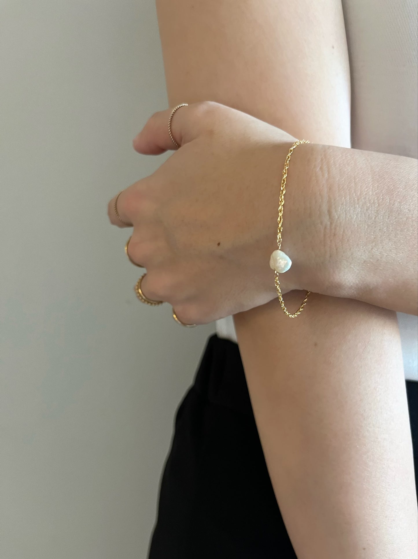 pearl bracelet