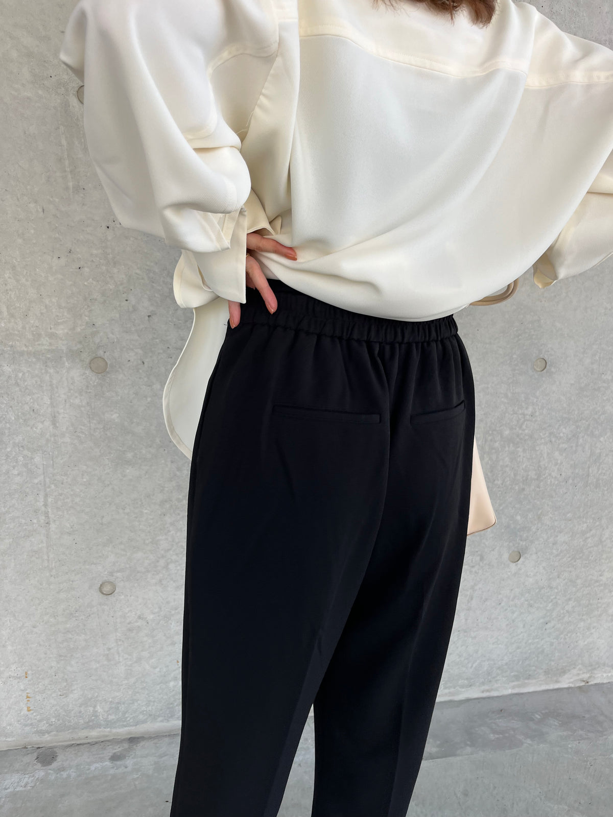 relax tuck pants