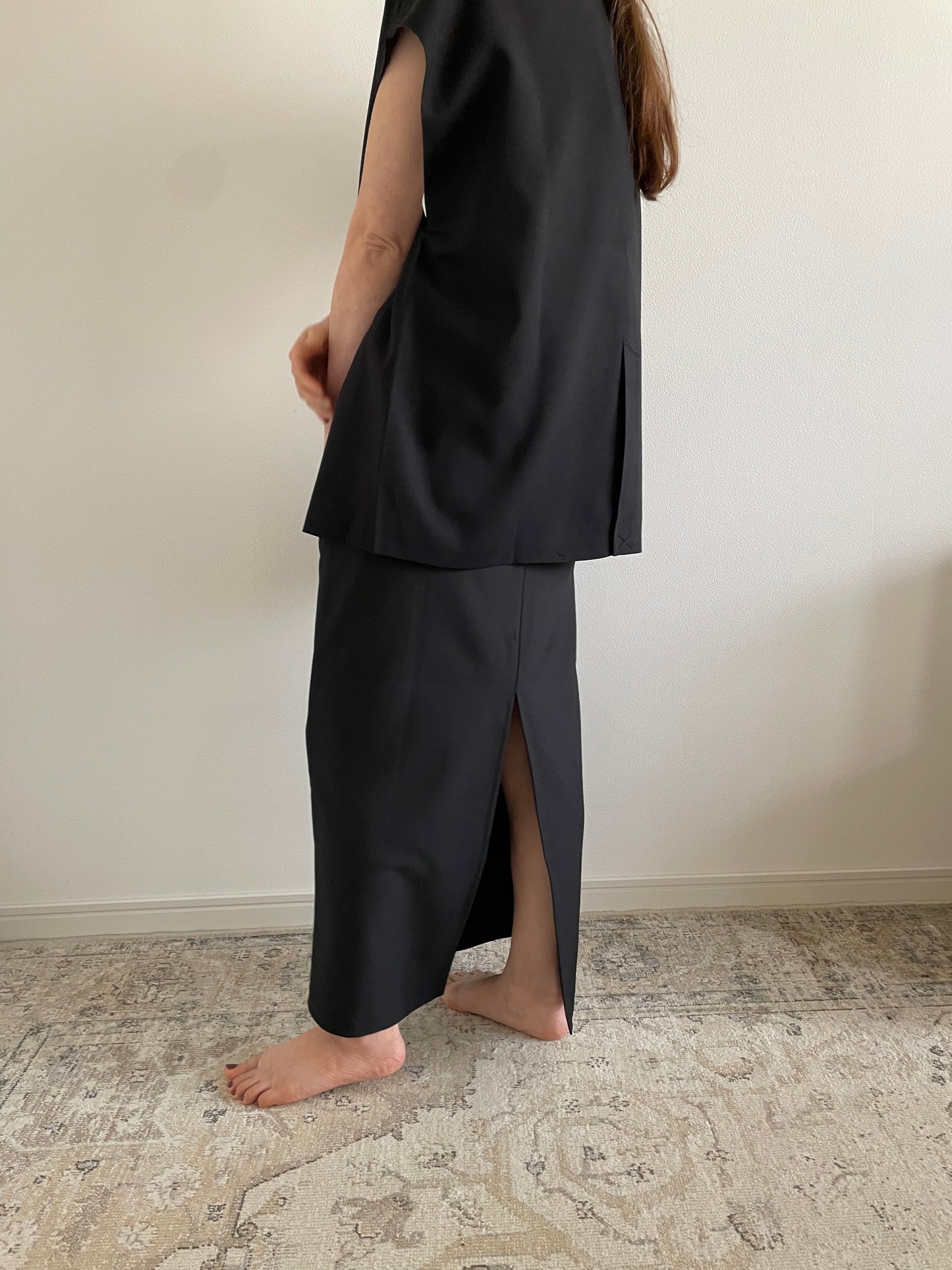 I line silhouette skirt