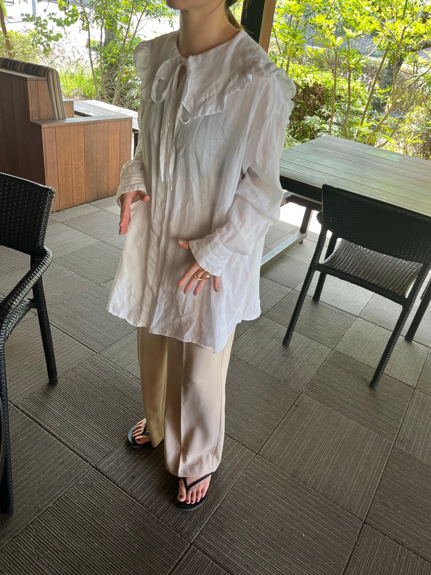 frill collar blouse
