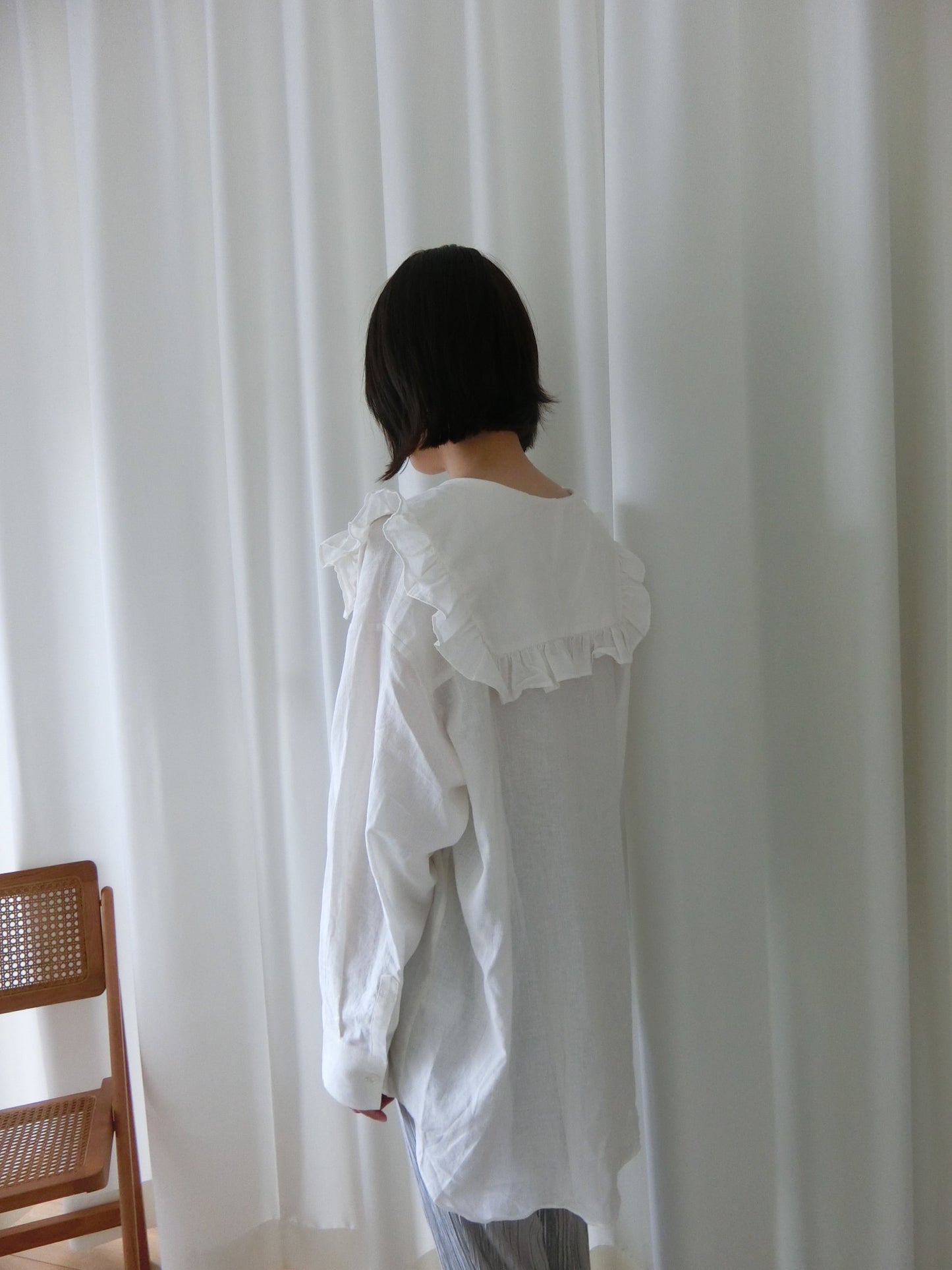 frill collar blouse