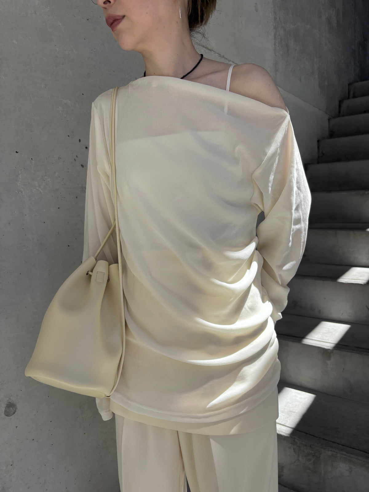 2way velours shoulder tops