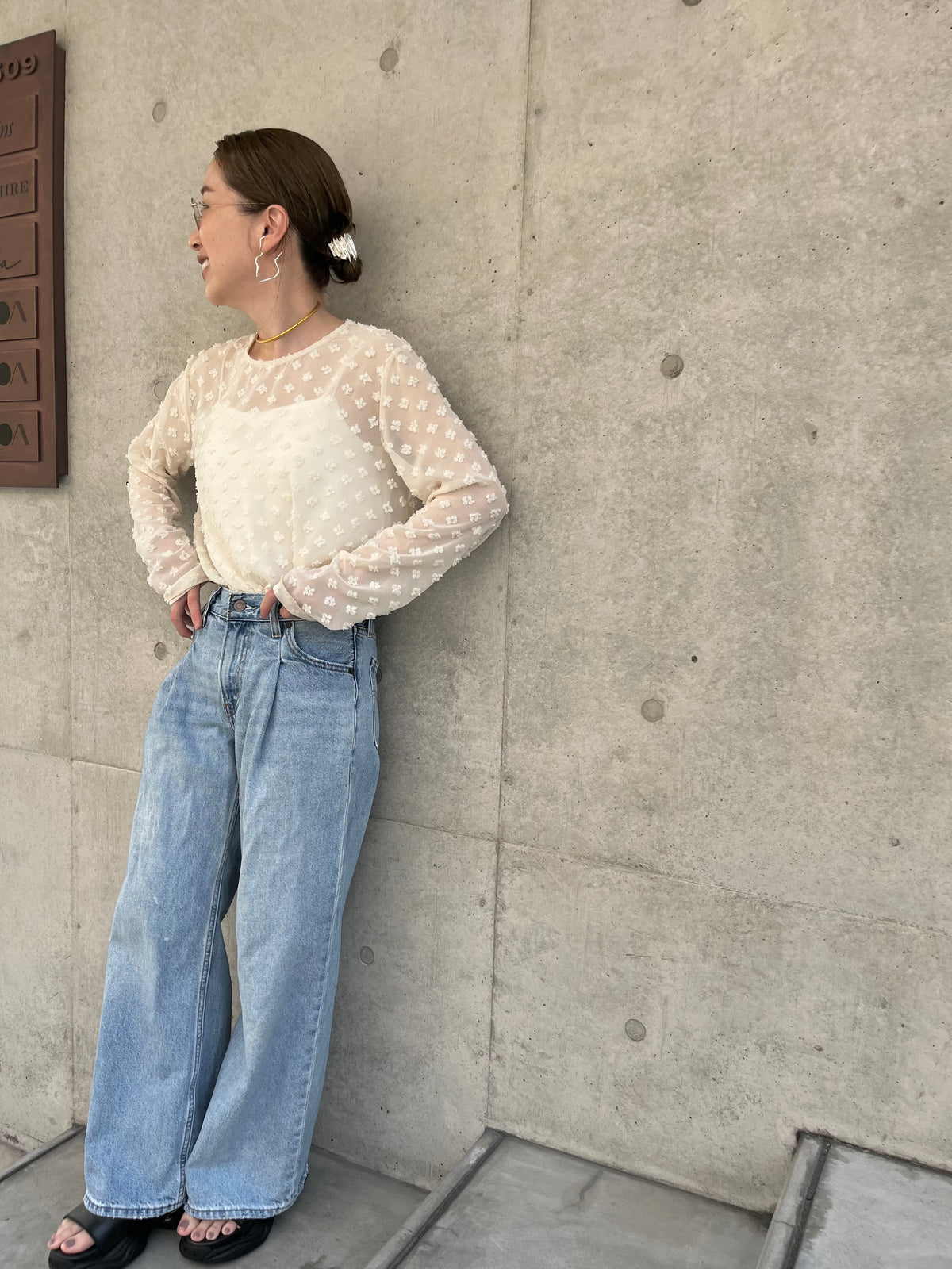 see-through  jaguard blouse　