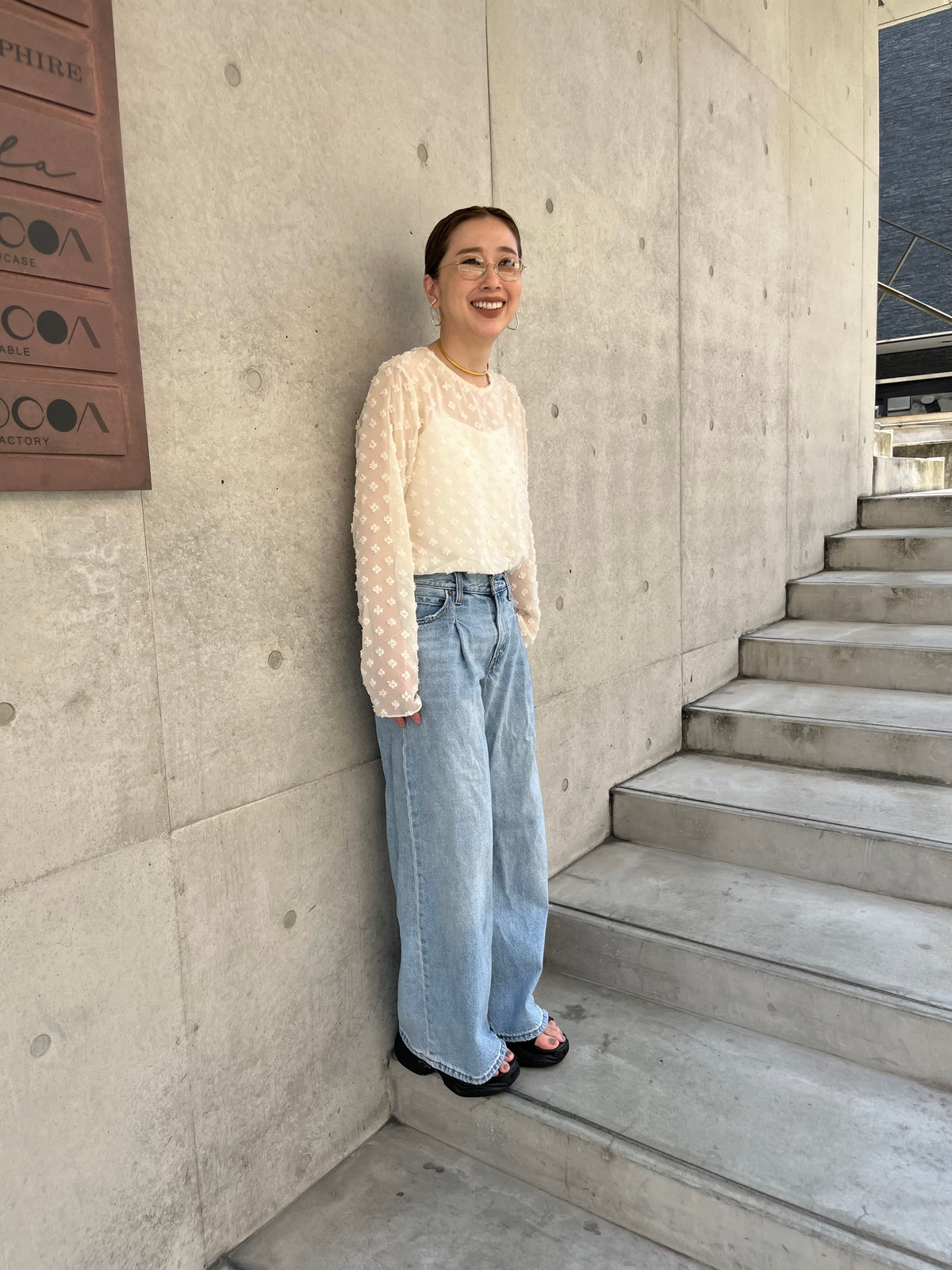 see-through  jaguard blouse　