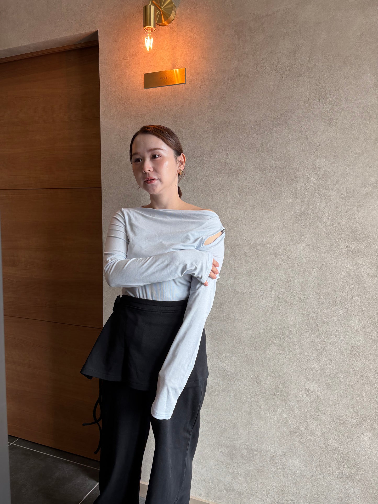2wayshoulder slit tops