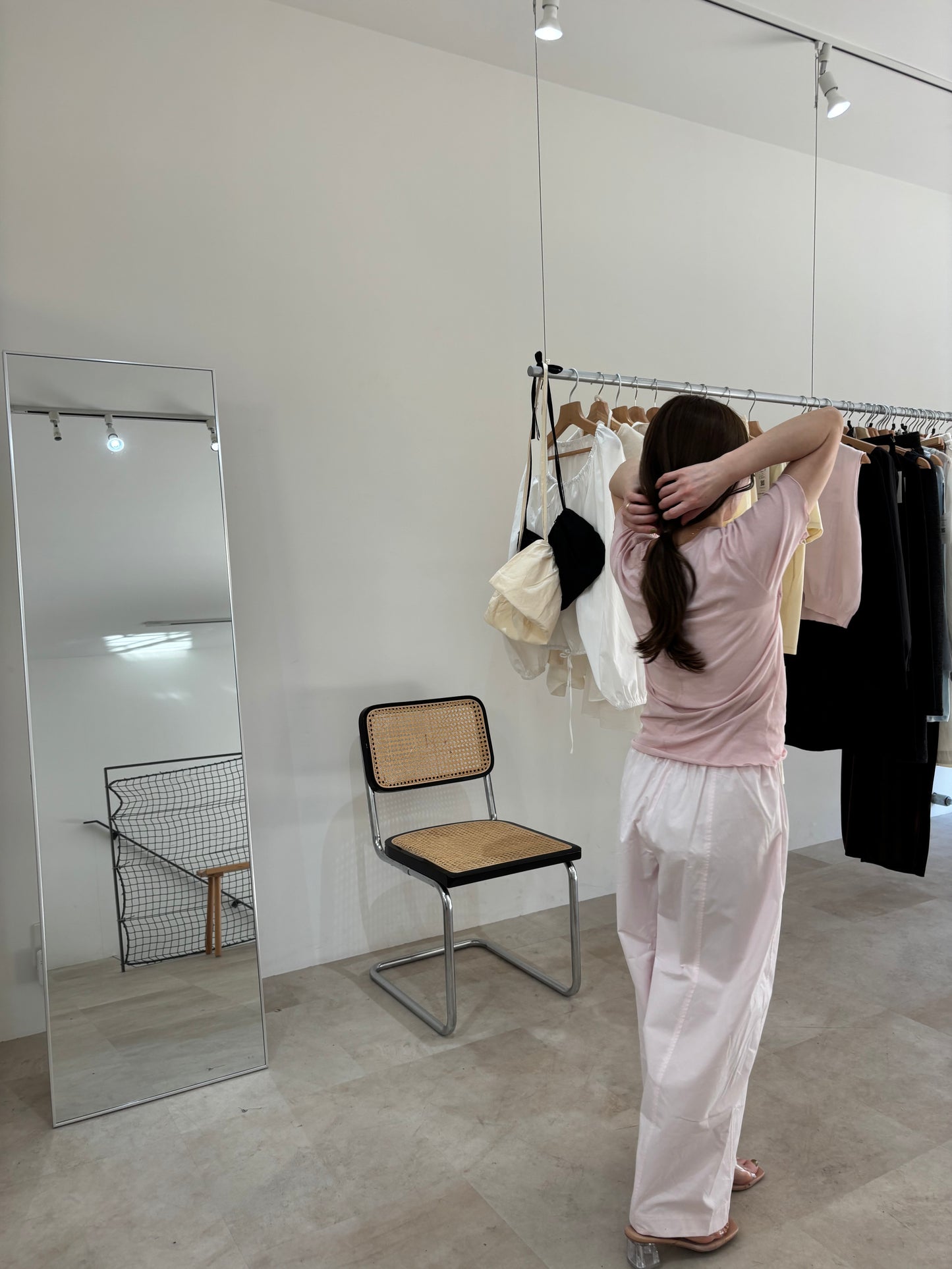 【3/6(fri) 21:00】 barrel leg pants　　