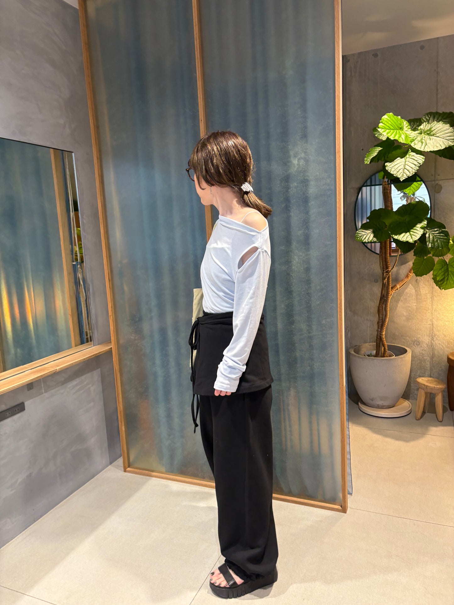 2wayshoulder slit tops
