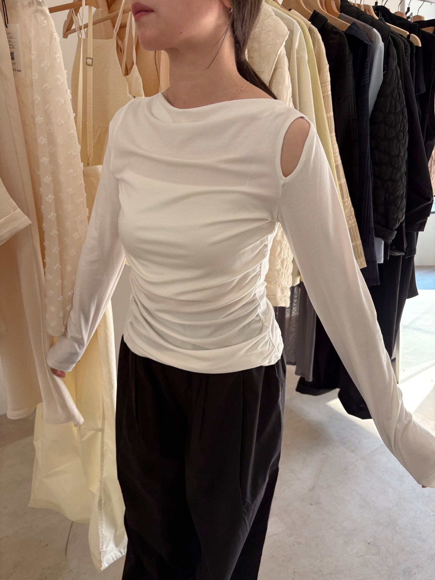 2wayshoulder slit tops