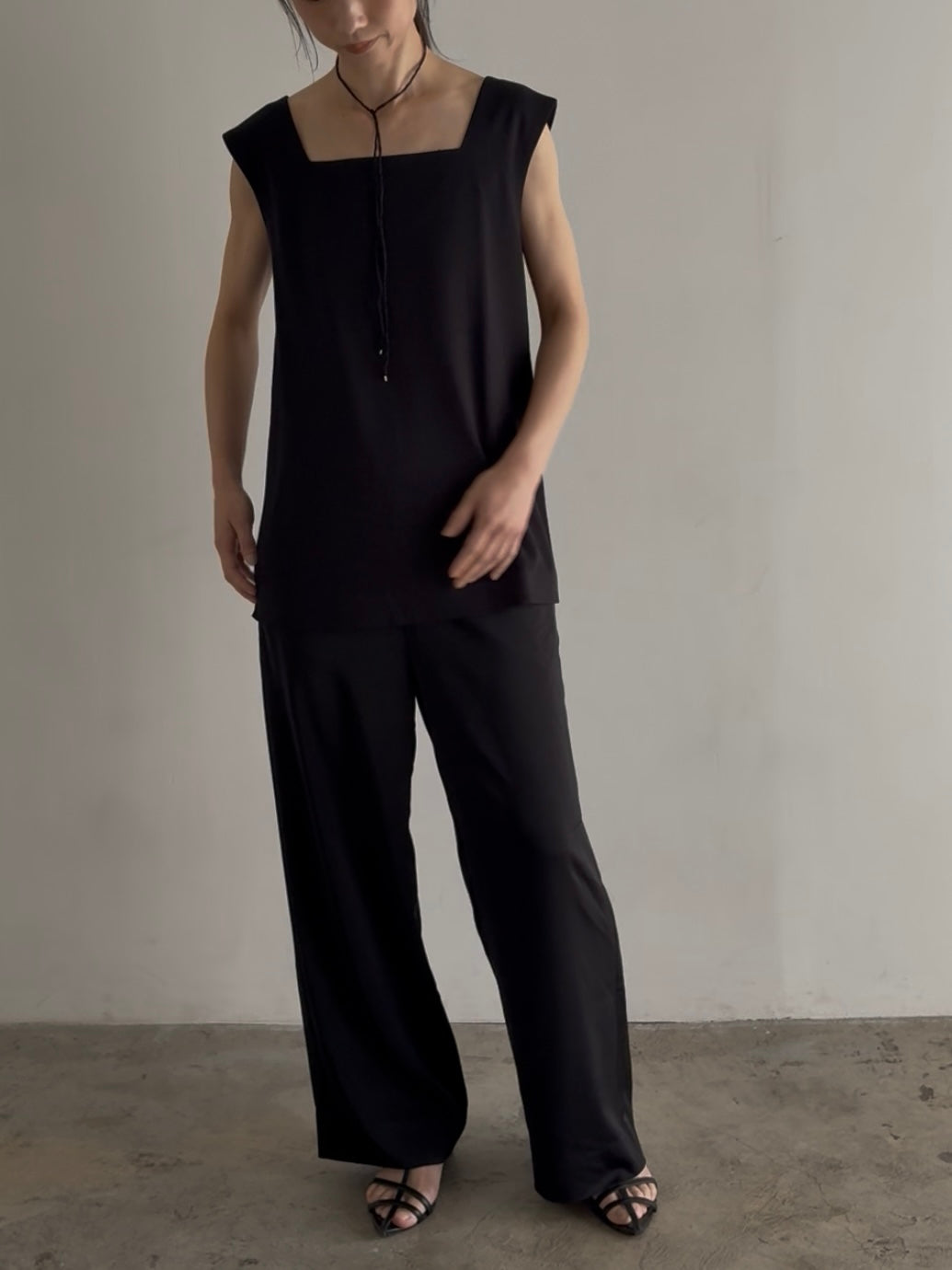 【1/9(fri) 21:00】satin relax pants　　